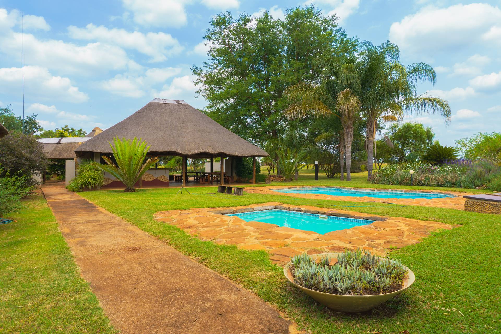 Kids activities and trampoline at Gallery Inn Bela Bela